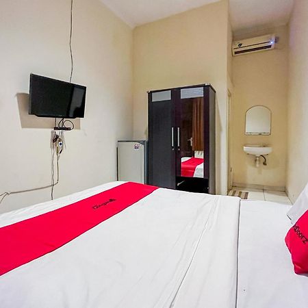 Reddoorz At Graha 99 Simomulyo Otel Surabaya Dış mekan fotoğraf