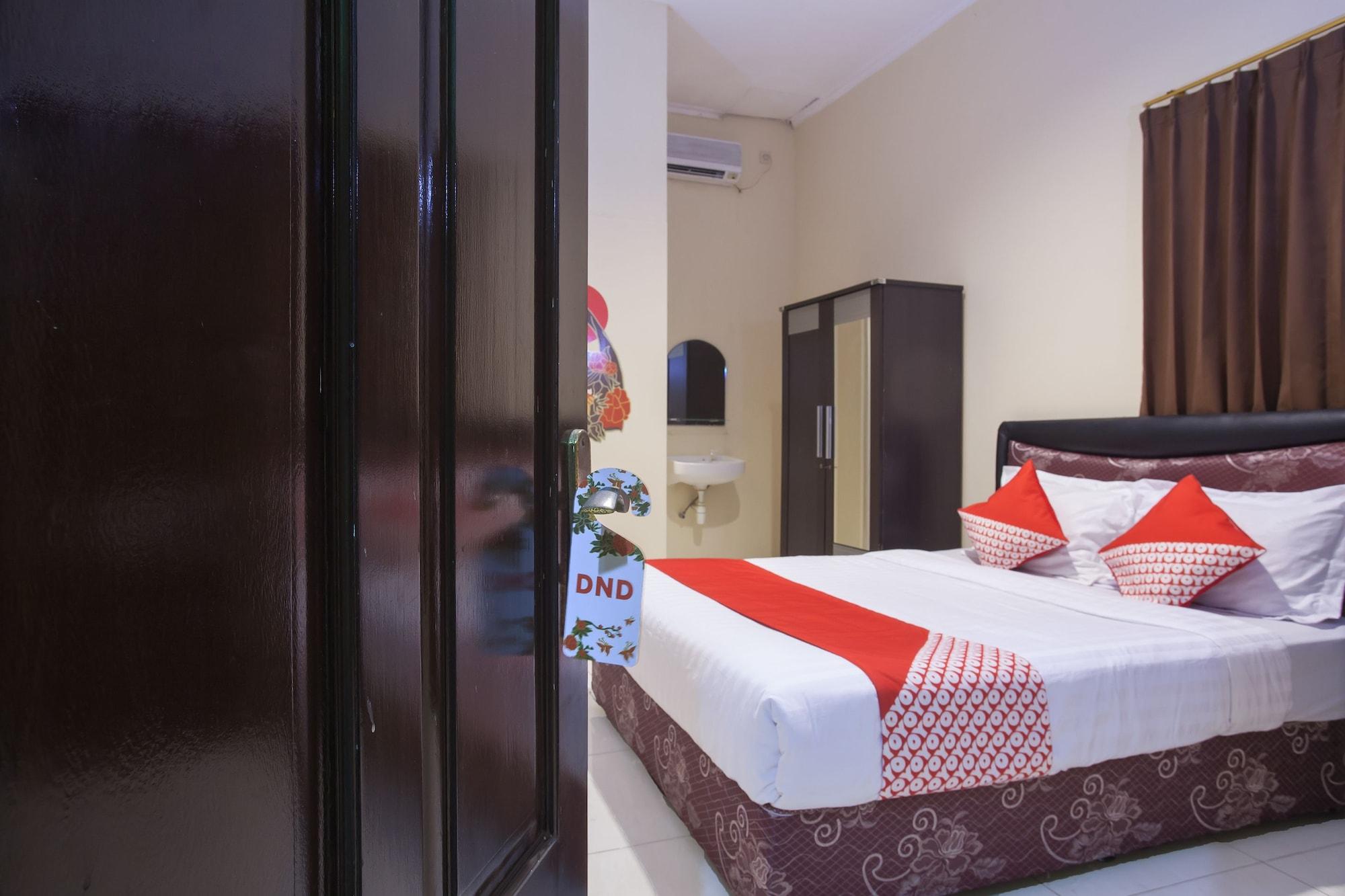 Reddoorz At Graha 99 Simomulyo Otel Surabaya Dış mekan fotoğraf