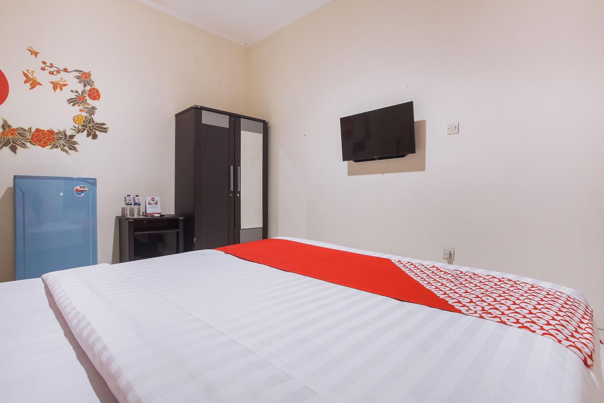 Reddoorz At Graha 99 Simomulyo Otel Surabaya Dış mekan fotoğraf