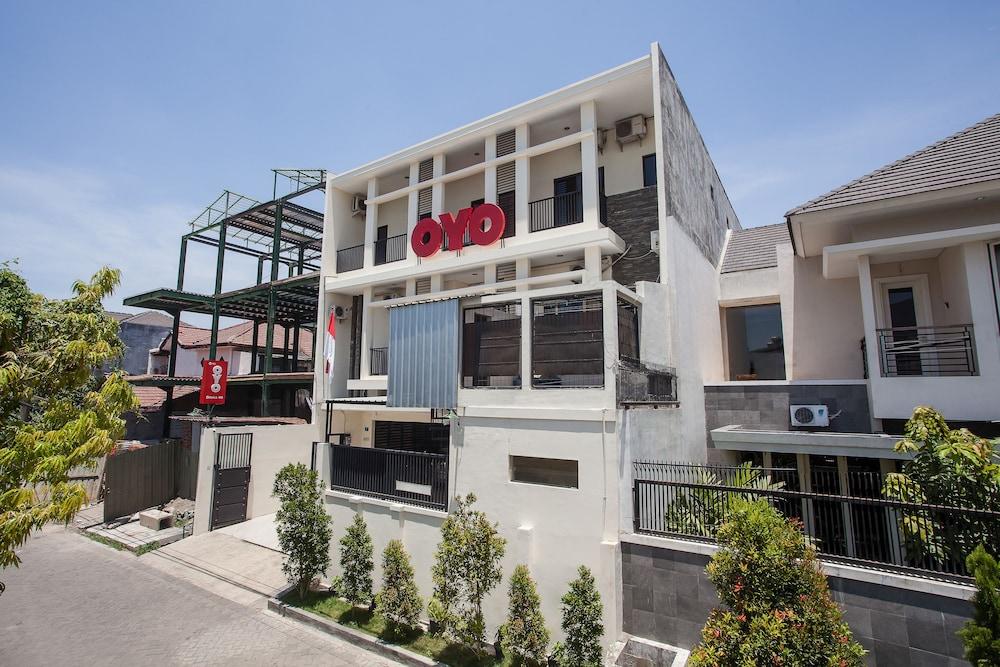 Reddoorz At Graha 99 Simomulyo Otel Surabaya Dış mekan fotoğraf