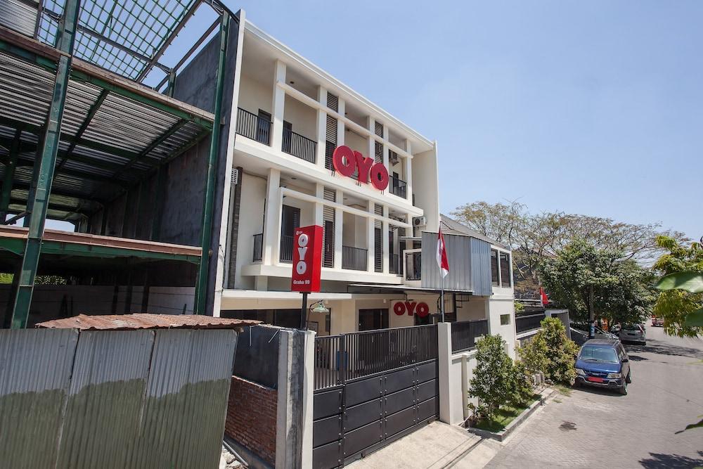 Reddoorz At Graha 99 Simomulyo Otel Surabaya Dış mekan fotoğraf