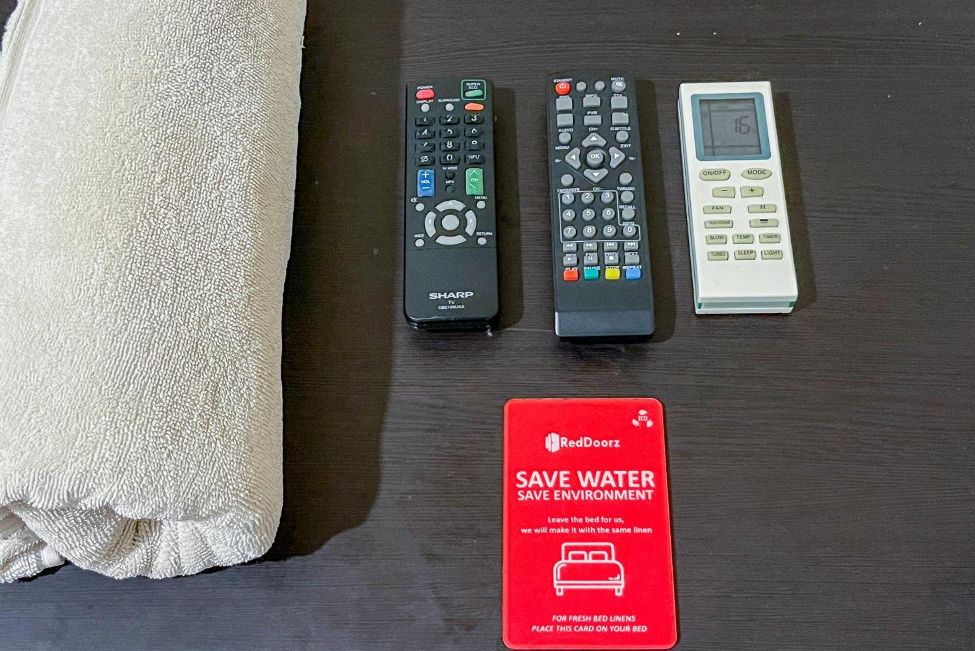 Reddoorz At Graha 99 Simomulyo Otel Surabaya Dış mekan fotoğraf